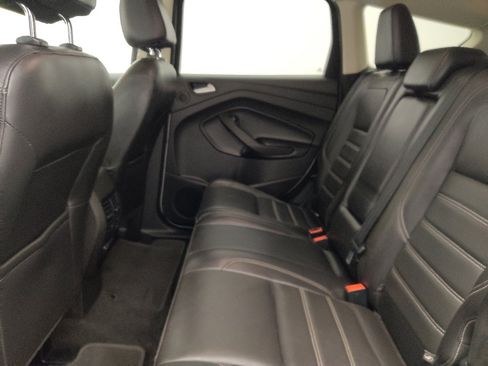 Used 2017 Ford Escape SE w/ SE Leather Comfort Package AWD/4WD image 18