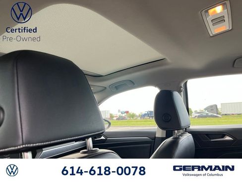 Used 2023 Volkswagen Jetta SE w/ Panoramic Sunroof Package FWD image 18