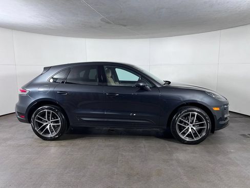 Certified 2026 Porsche Macan AWD/4WD image 8