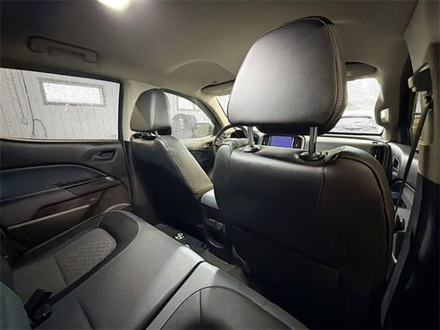 Used 2017 Chevrolet Colorado Z71 image 11