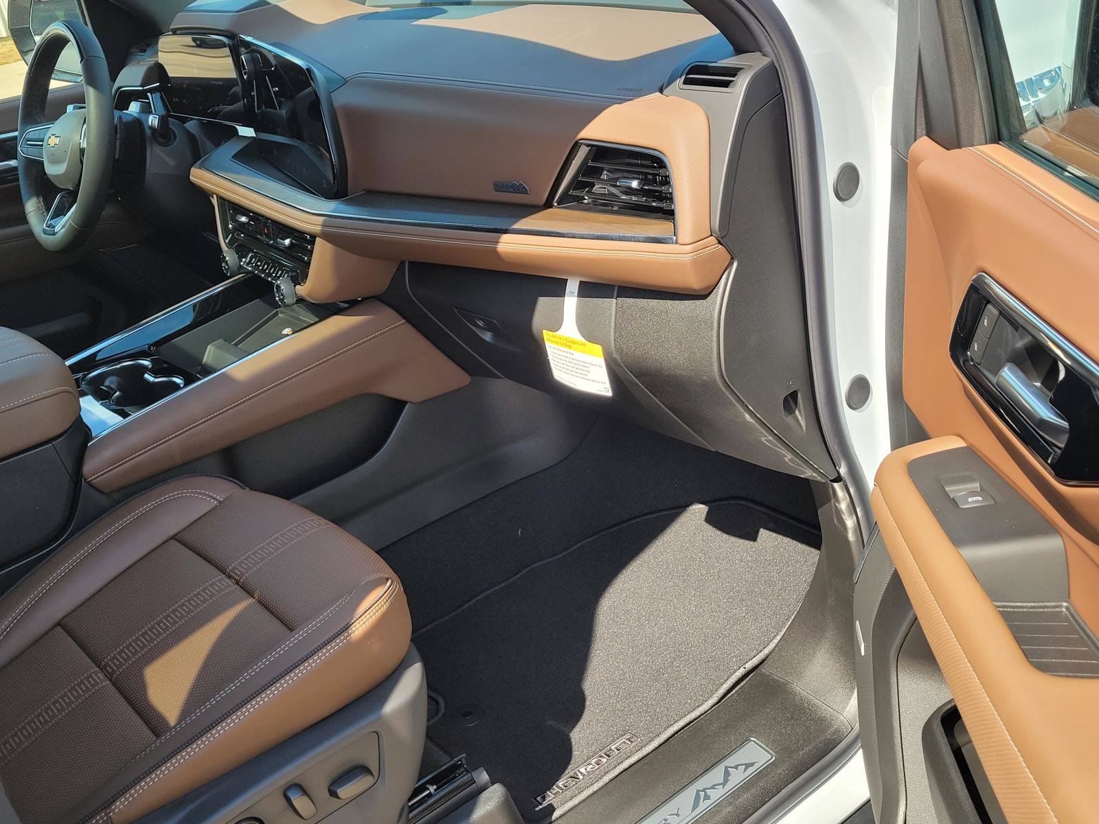 New 2027 Chevrolet Tahoe High Country AWD/4WD image 6