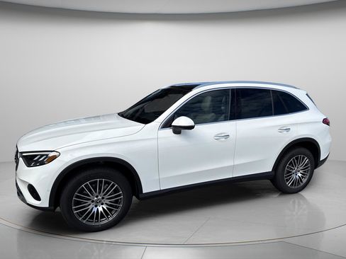 Certified 2026 Mercedes-Benz GLC 300 4MATIC image 3