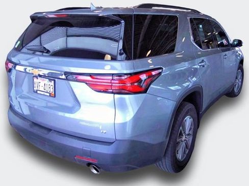 Used 2023 Chevrolet Traverse LT AWD/4WD image 3