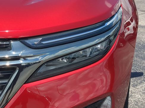 Used 2022 Chevrolet Equinox RS w/ RS Leather Package image 10