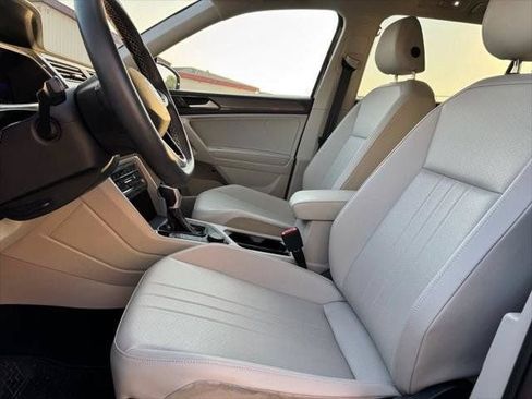 Used 2022 Volkswagen Tiguan SE AWD/4WD image 20
