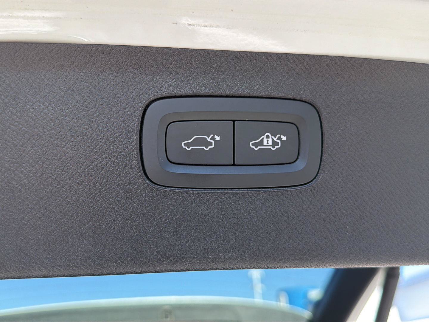 Used 2023 Volvo XC90 B6 Plus w/ Protection Package Premier AWD/4WD image 36