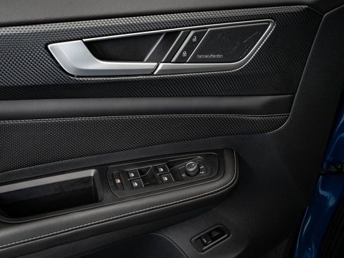 Used 2024 Volkswagen Atlas Cross Sport SEL Premium R-Line image 27