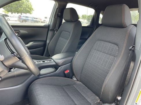 Used 2024 Honda HR-V Sport image 23