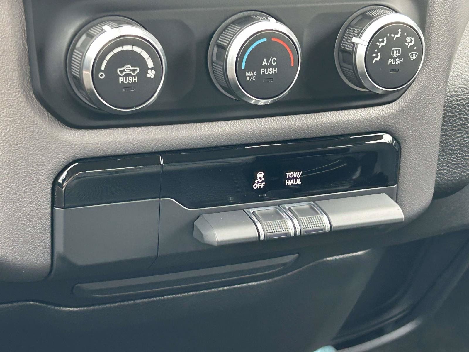 Used 2019 RAM 1500 Big Horn RWD image 23