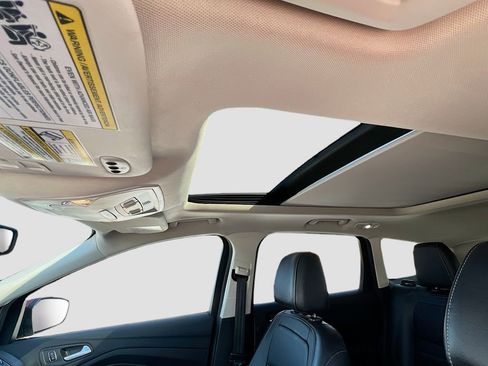 Used 2017 Ford Escape Titanium AWD/4WD image 25