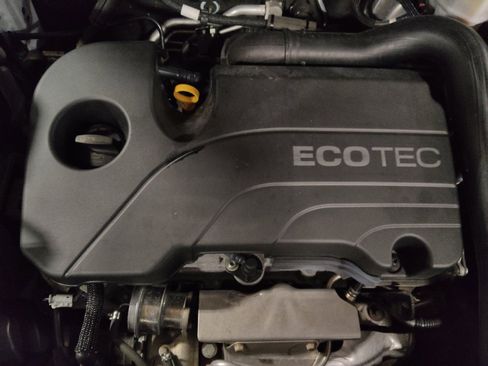 Used 2020 Chevrolet Equinox LS image 30