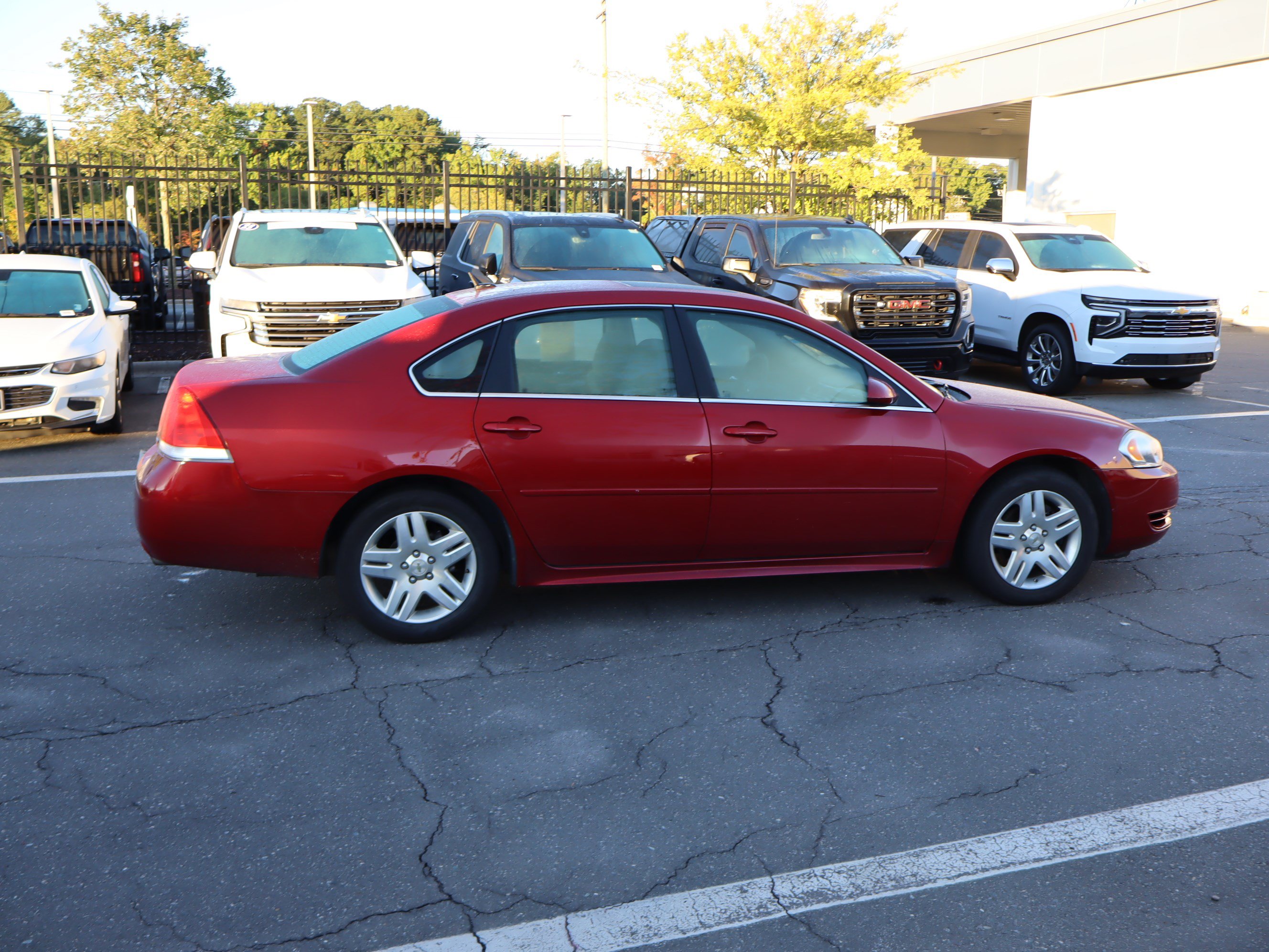 Used 2015 Chevrolet Impala LT w/ LT Sunroof Package FWD image 11