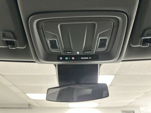 Used 2025 Chevrolet Silverado 1500 RST AWD/4WD image 51