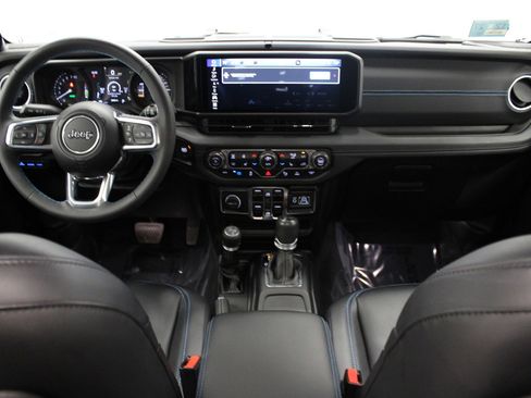 Used 2024 Jeep Wrangler High Altitude image 17