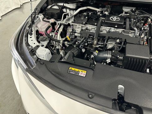 Used 2025 Toyota Corolla LE image 63