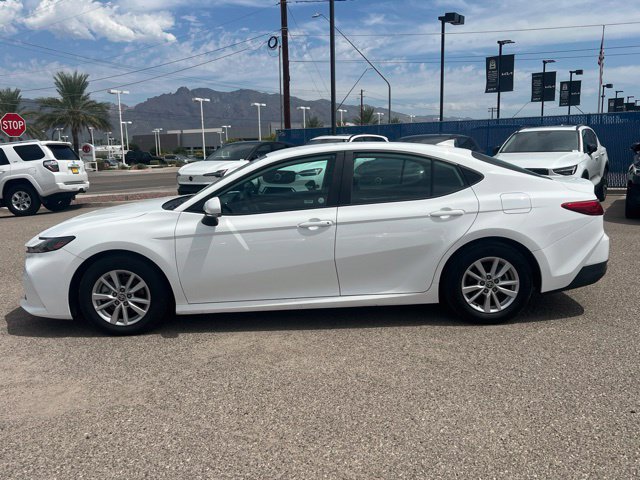 Used 2025 Toyota Camry LE FWD image 6