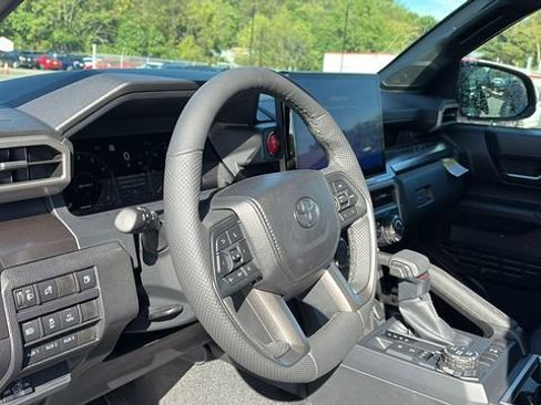 New 2025 Toyota Tacoma TRD Off-Road image 11