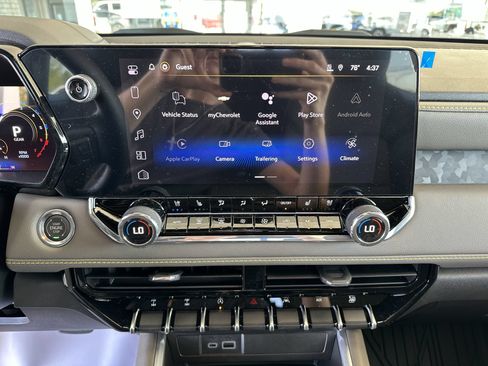 Used 2026 Chevrolet Colorado ZR2 w/ Technology Package AWD/4WD image 13