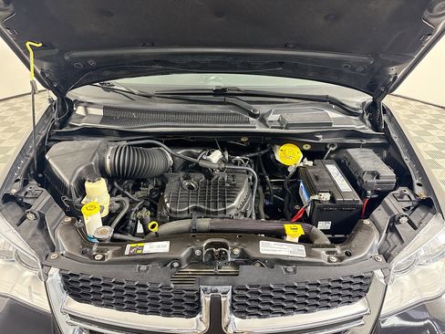 Used 2016 Dodge Grand Caravan SE w/ Quick Order Package 29E SE image 35