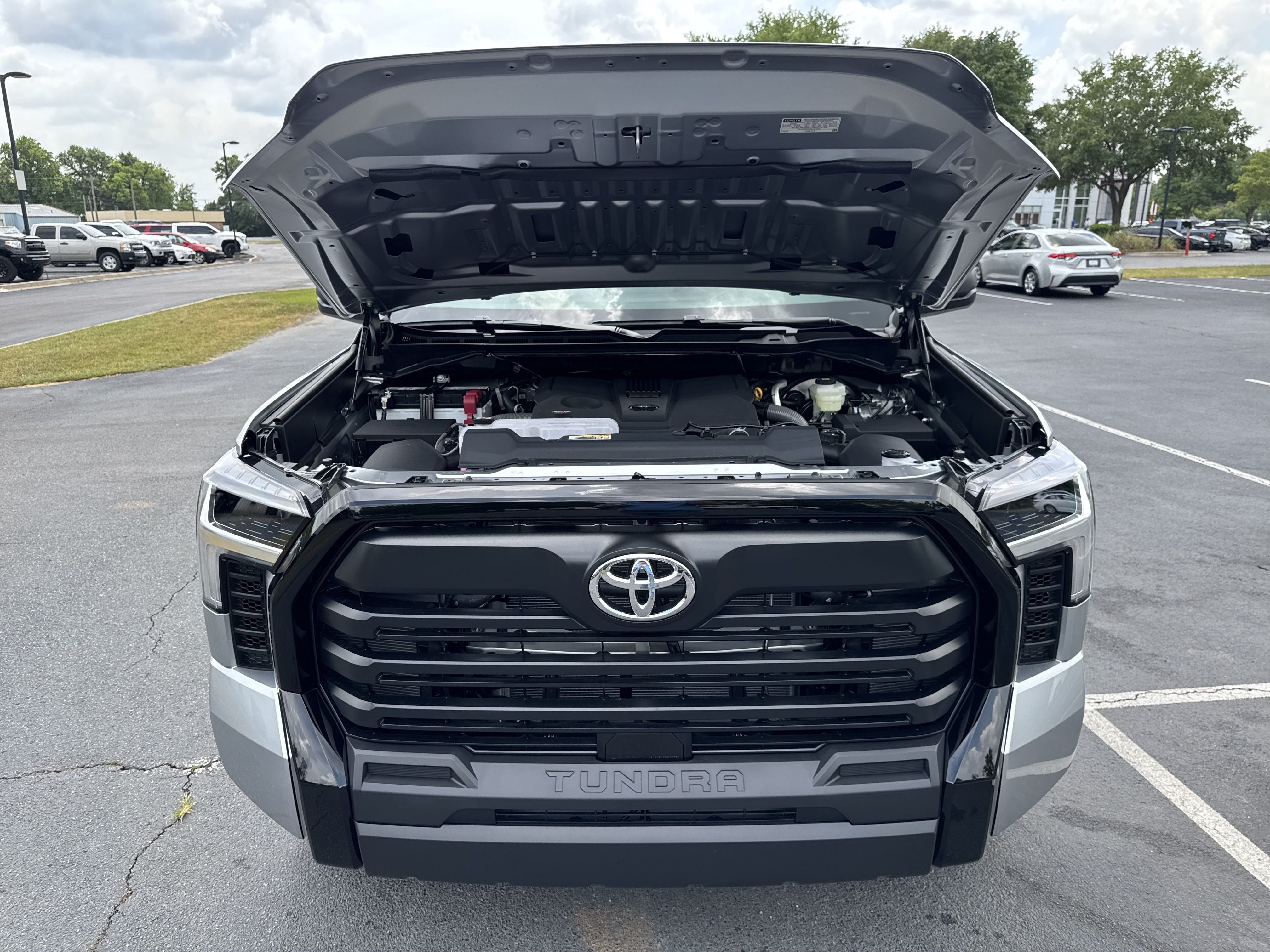 New 2025 Toyota Tundra SR w/ SR Tow Package AWD/4WD image 37
