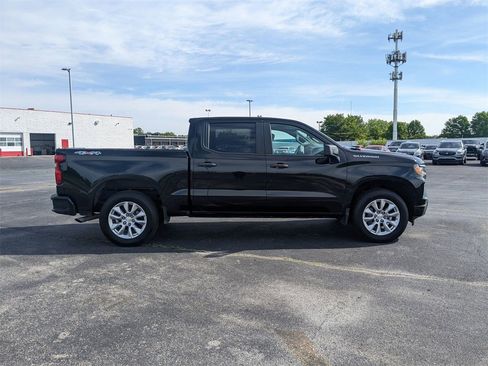 Used 2022 Chevrolet Silverado 1500 Custom image 9