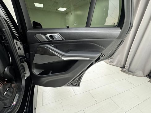 Used 2019 BMW X5 xDrive50i w/ M Sport Package image 15