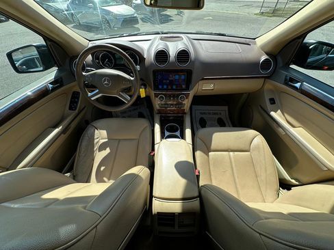 Used 2011 Mercedes-Benz GL 450 4MATIC image 16
