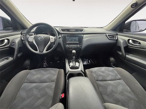 Used 2016 Nissan Rogue S image 10