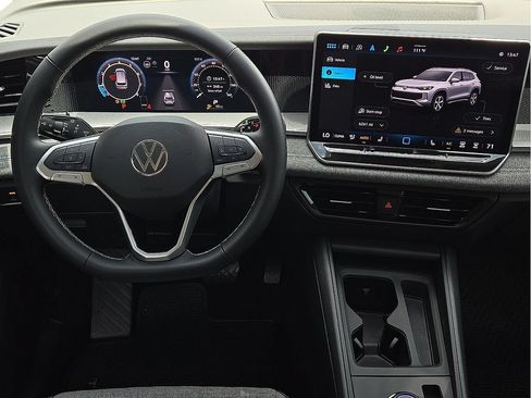 Used 2025 Volkswagen Tiguan S FWD image 10