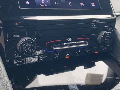 New 2025 Jeep Grand Cherokee Laredo w/ MOPAR Finishing Package image 42