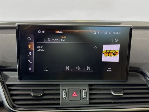 Used 2023 Audi Q5 2.0T Premium w/ Convenience Package image 14