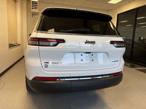 Used 2023 Jeep Grand Cherokee L Limited AWD/4WD image 45