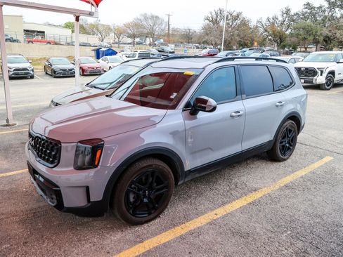 Used 2024 Kia Telluride SX X-Line image 3