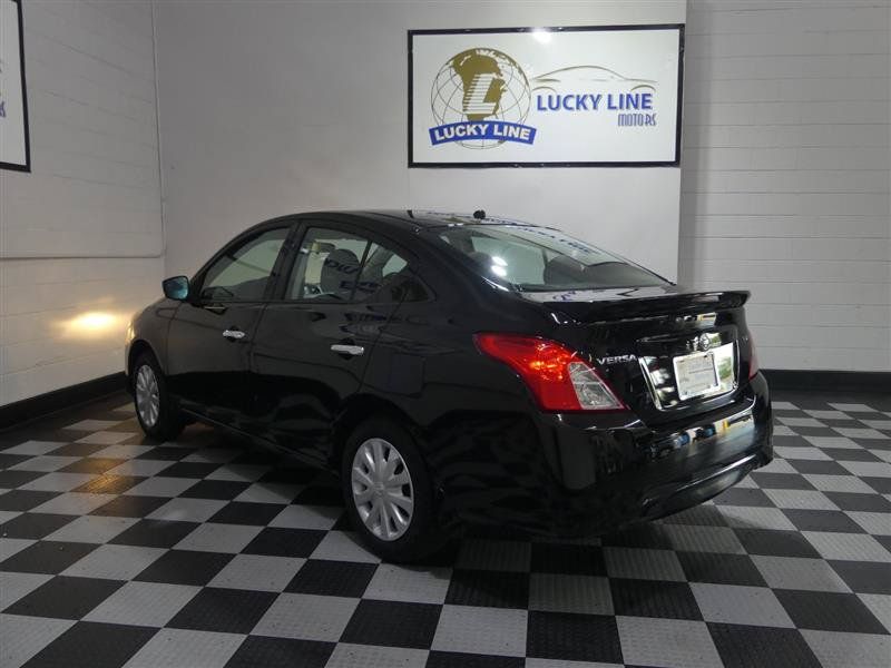 Used 2019 Nissan Versa SV FWD image 11