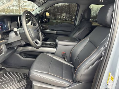 Used 2026 Ford F250 Lariat w/ FX4 Off-Road Package image 18