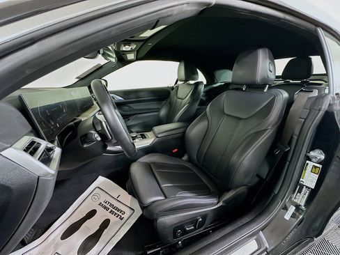 Used 2025 BMW 430i Convertible w/ Premium Package image 12
