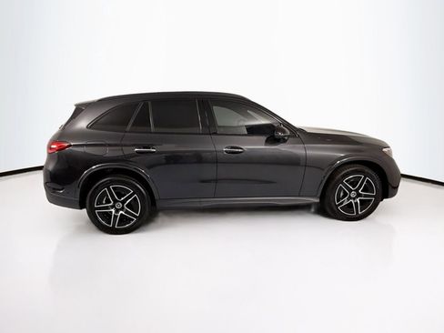 Certified 2025 Mercedes-Benz GLC 300 image 4