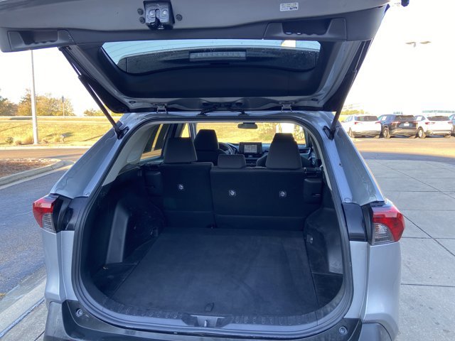 Used 2021 Toyota RAV4 XLE FWD image 26