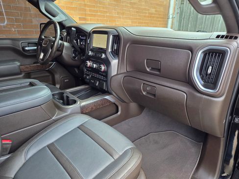 Used 2019 GMC Sierra 1500 Denali w/ Denali Ultimate Package AWD/4WD image 19
