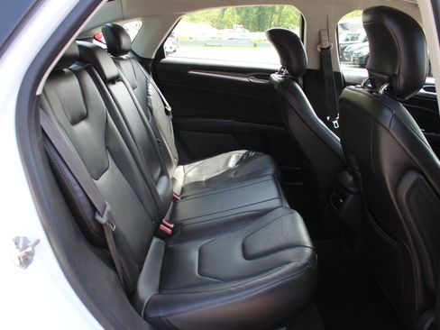 Used 2014 Ford Fusion Titanium FWD image 38