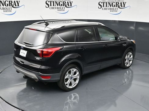 Used 2019 Ford Escape Titanium FWD image 15
