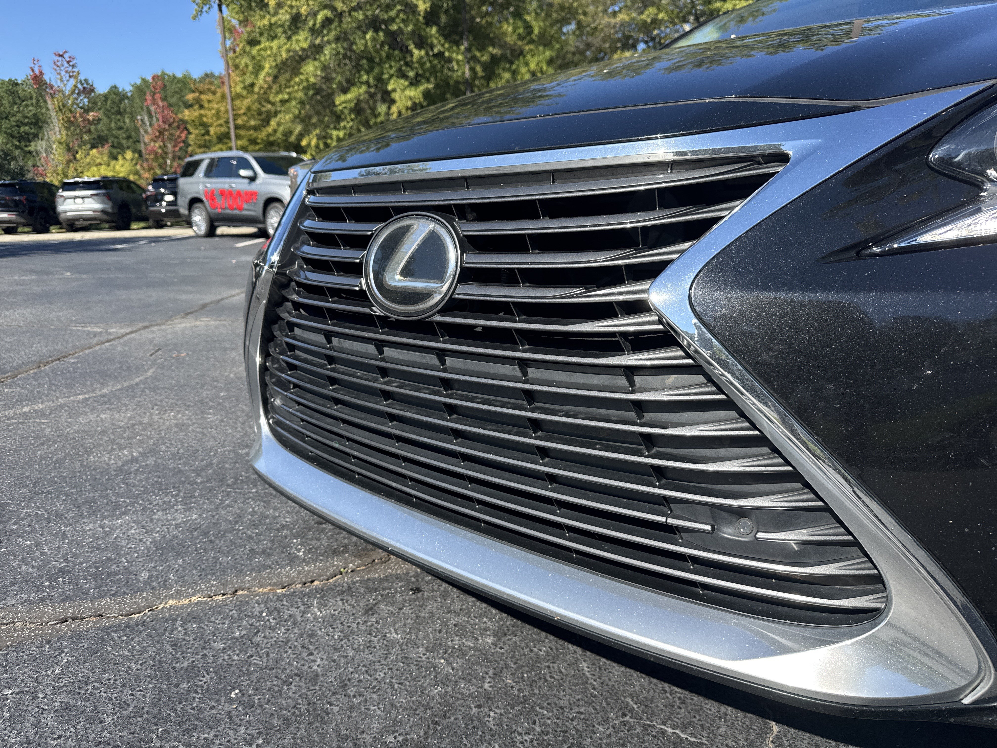 Used 2017 Lexus ES 350 w/ Ultra Luxury Package FWD image 8
