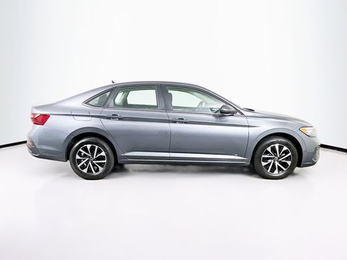 Used 2024 Volkswagen Jetta S image 10