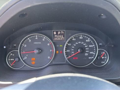 Used 2013 Subaru Outback 2.5i Premium w/ All-Weather Pkg AWD/4WD image 10