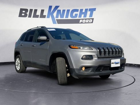 Used 2016 Jeep Cherokee Latitude image 7
