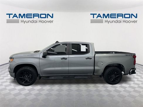 Used 2023 Chevrolet Silverado 1500 Custom image 2