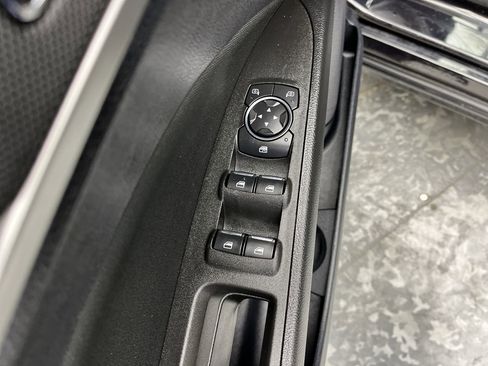 Used 2020 Ford Fusion SE image 8