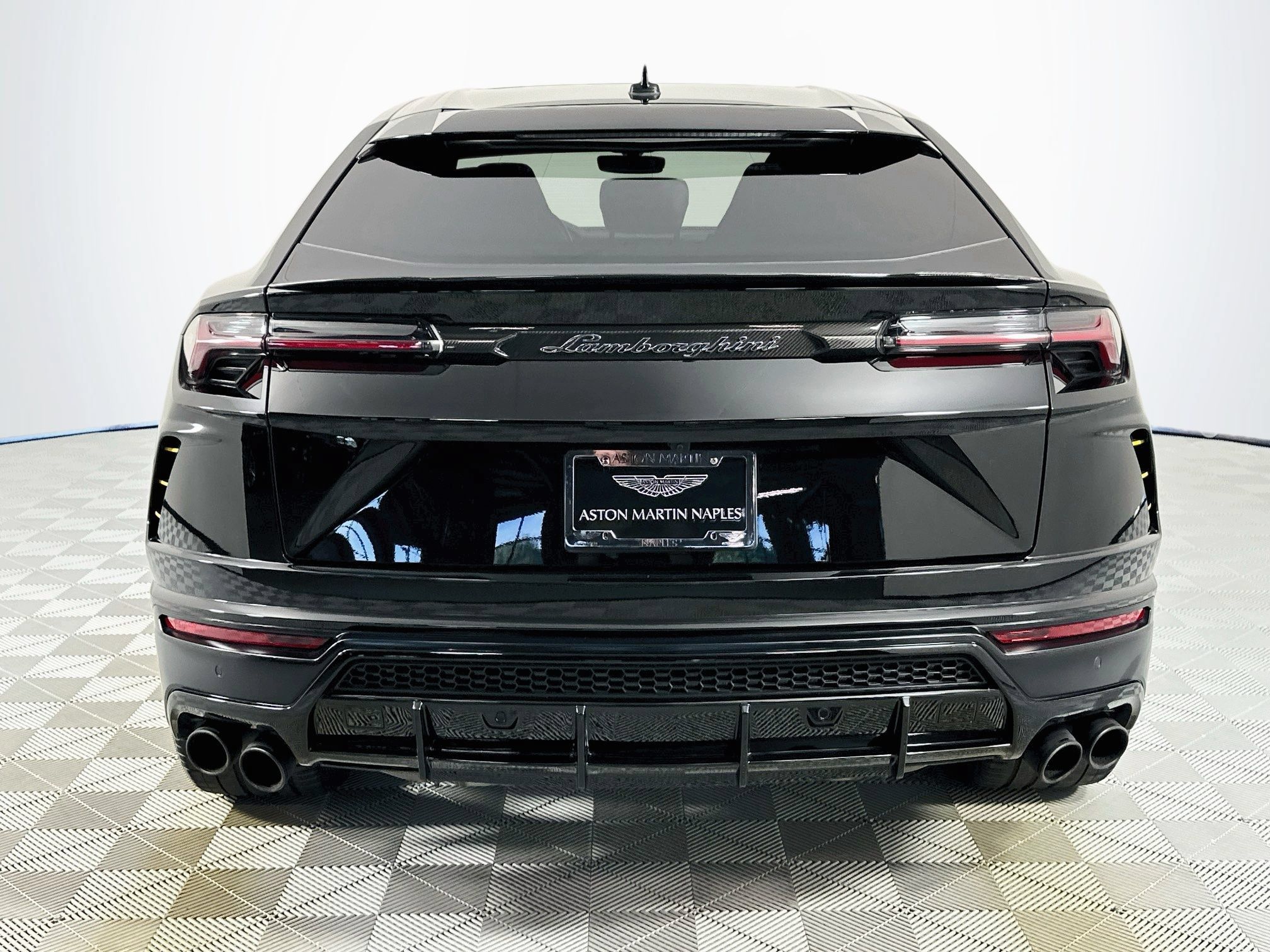 Used 2019 Lamborghini Urus AWD/4WD image 6
