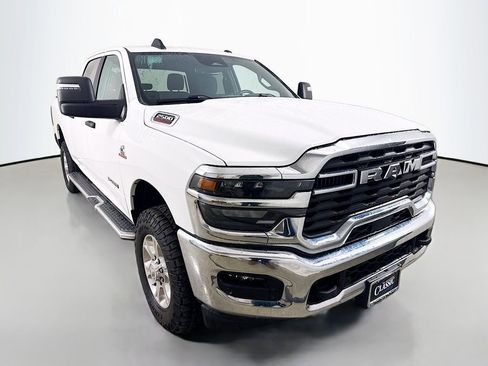 Used 2025 RAM 2500 Big Horn AWD/4WD image 1