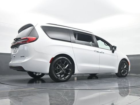 New 2026 Chrysler Pacifica Limited w/ S Appearance Package image 55